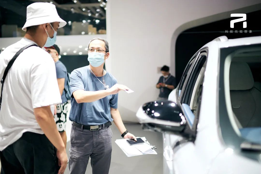 当一群都市青年决定“拆盲盒”式购车