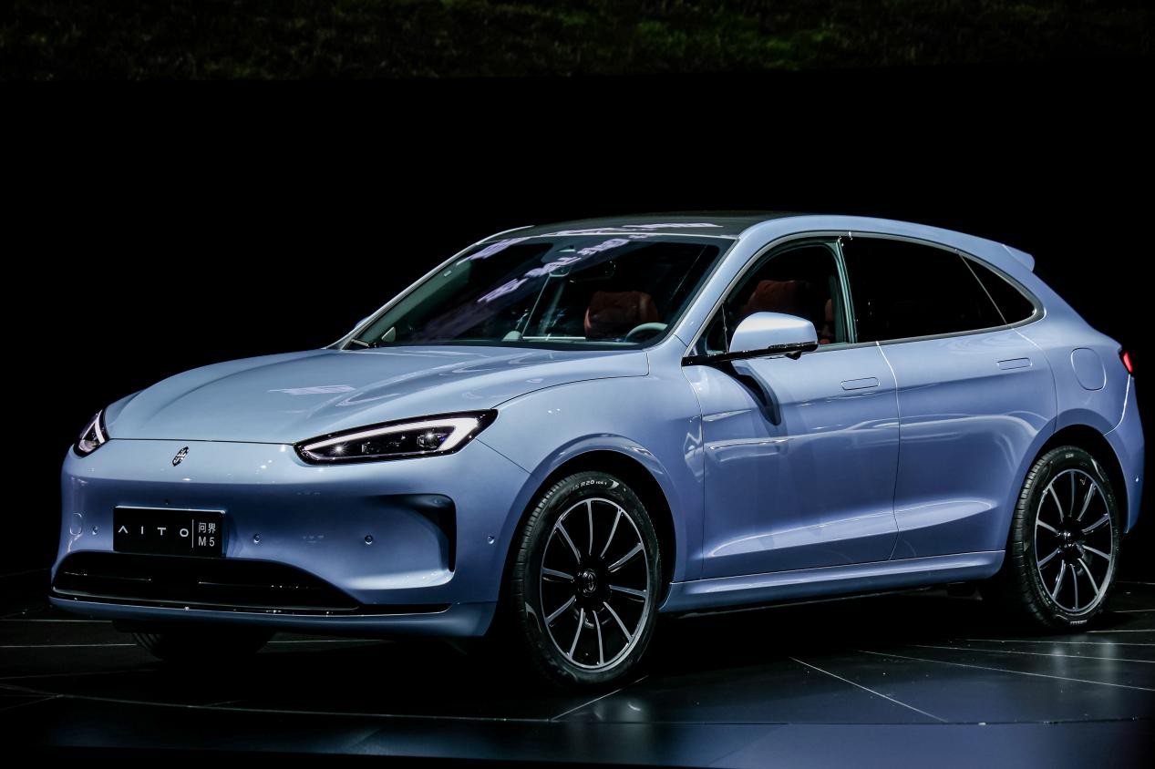 超越特斯拉Model Y，问界M5纯电版具备哪些特质？