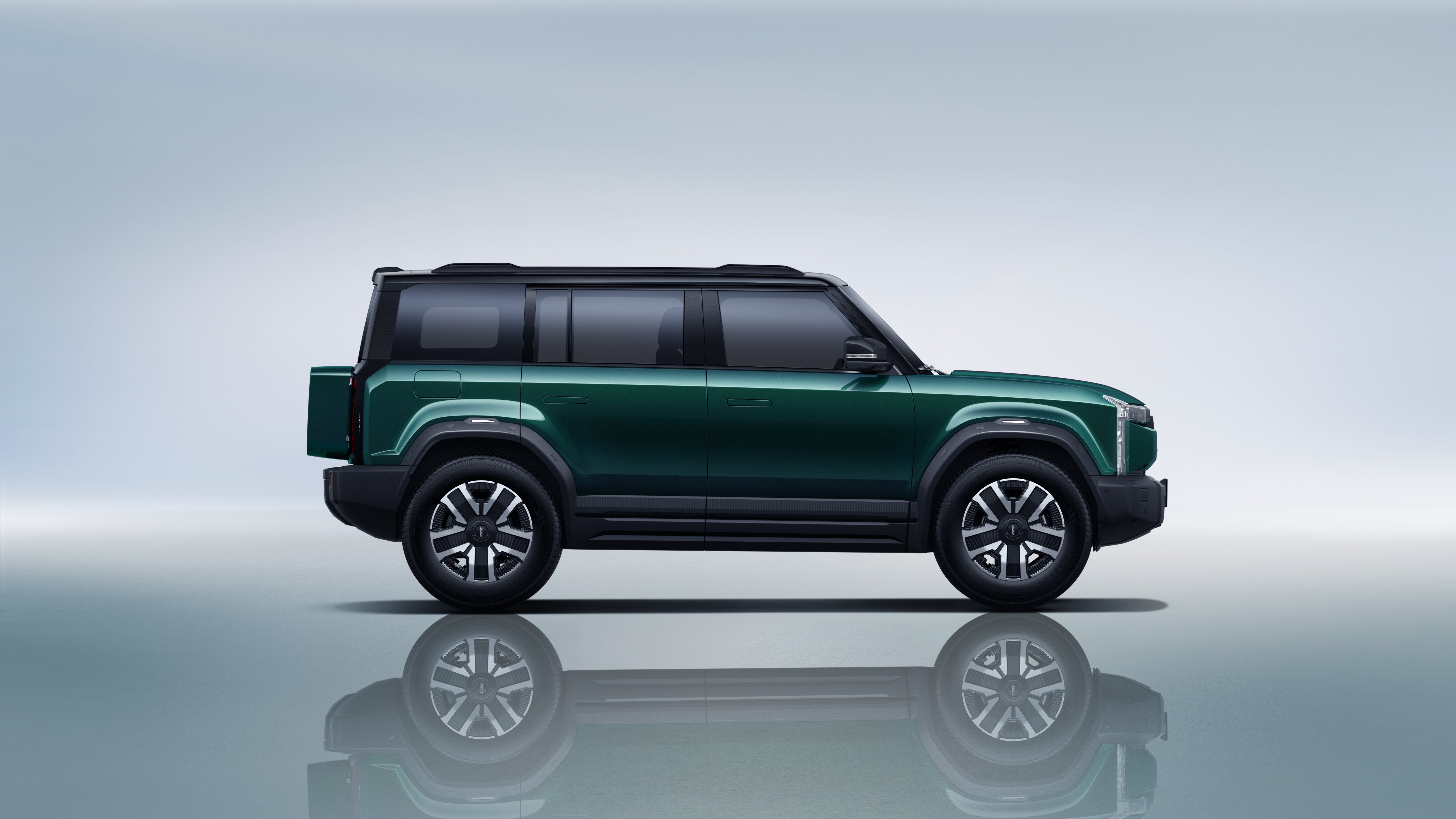 iCAR 03安全感拉满，540°超清全景影像全方位“扫盲”