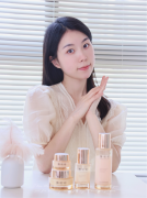 皮肤变得松弛的原因？郑明明金致焕颜系列产品效果好吗？